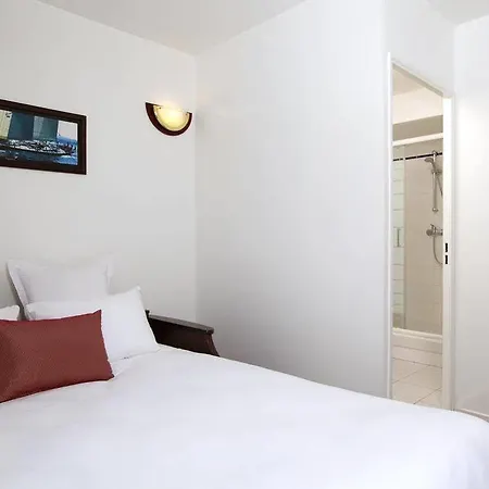 Appart'city Classic Viarme 2*